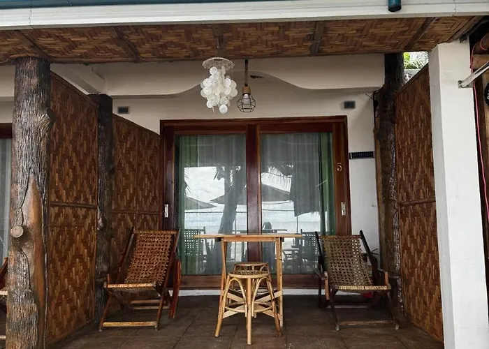 Resort Hydrogen Bar And