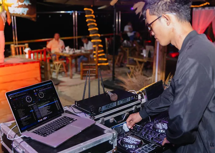Hydrogen Bar And Resort San Francisco (Cebu)
