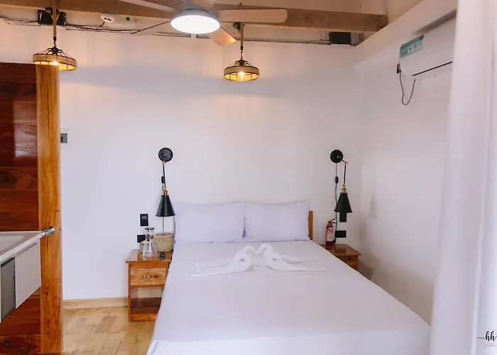 Hydrogen Bar And Resort San Francisco (Cebu)